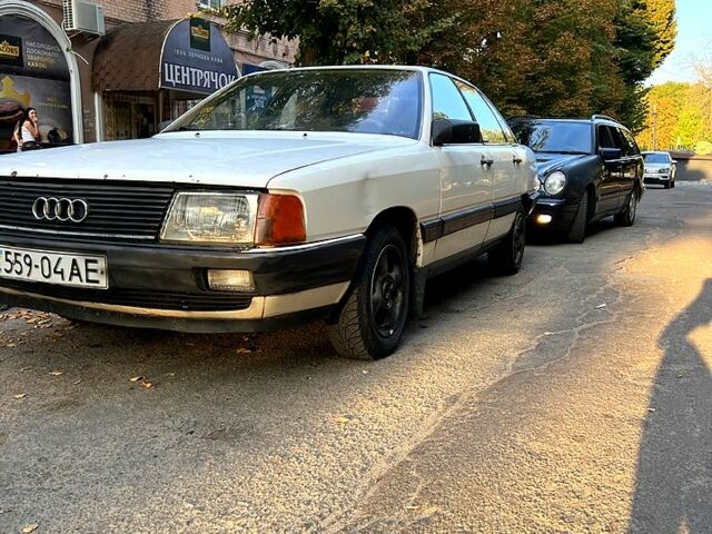 Білий Ауді 100, об'ємом двигуна 2.1 л та пробігом 96 тис. км за 1300 $, фото 1 на Automoto.ua