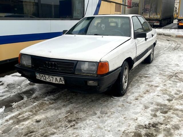 Белый Ауди 100, объемом двигателя 2.1 л и пробегом 0 тыс. км за 700 $, фото 1 на Automoto.ua