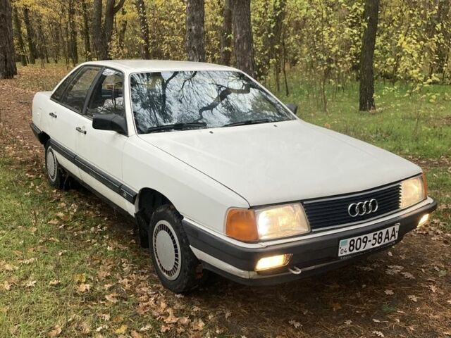 Білий Ауді 100, об'ємом двигуна 1.8 л та пробігом 198 тис. км за 1999 $, фото 1 на Automoto.ua
