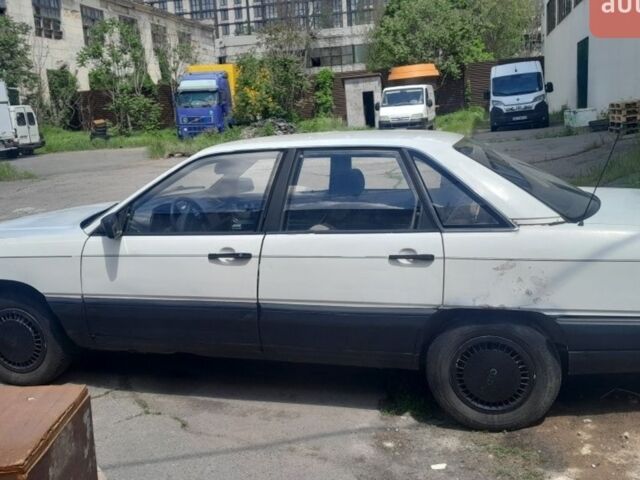 Білий Ауді 100, об'ємом двигуна 2 л та пробігом 308 тис. км за 750 $, фото 1 на Automoto.ua