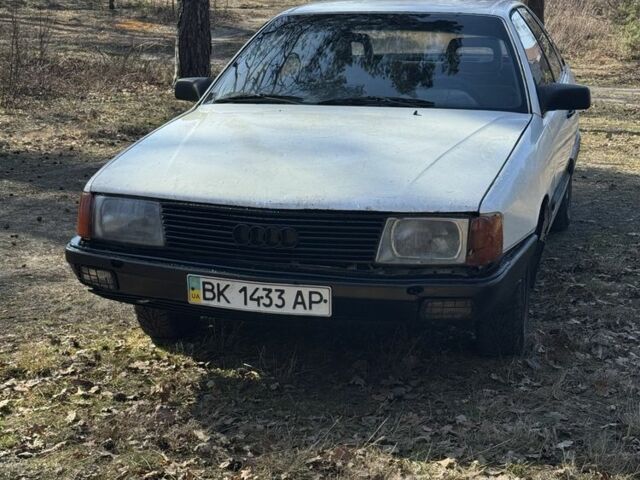 Белый Ауди 100, объемом двигателя 1.8 л и пробегом 340 тыс. км за 1350 $, фото 1 на Automoto.ua