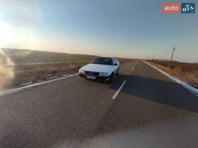 Белый Ауди 100, объемом двигателя 1.8 л и пробегом 350 тыс. км за 1150 $, фото 1 на Automoto.ua