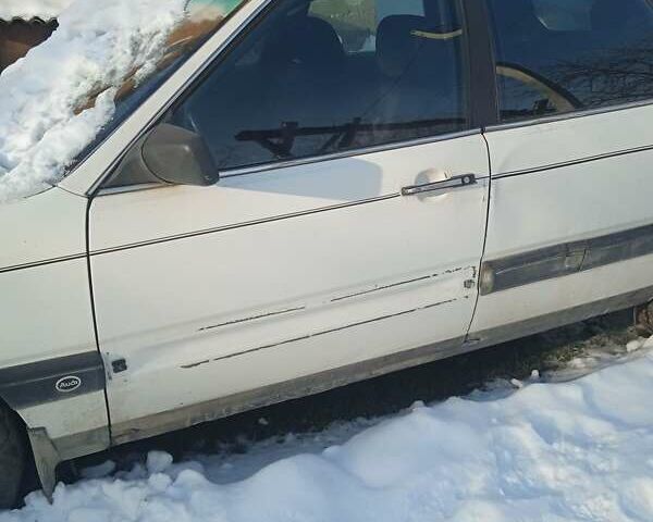 Белый Ауди 100, объемом двигателя 1.78 л и пробегом 595 тыс. км за 1000 $, фото 1 на Automoto.ua