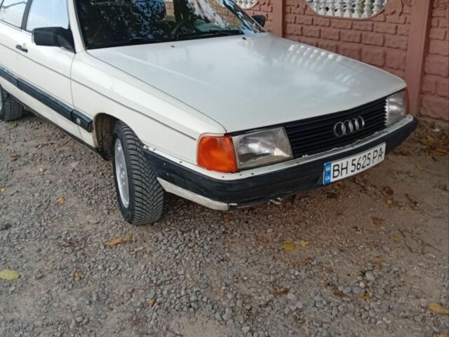 Белый Ауди 100, объемом двигателя 2 л и пробегом 3 тыс. км за 1506 $, фото 1 на Automoto.ua