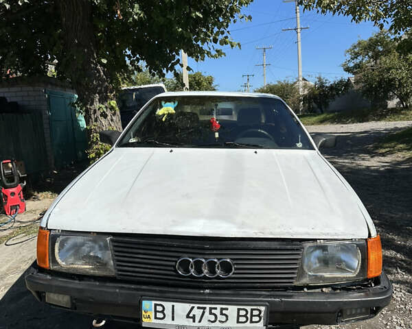 Белый Ауди 100, объемом двигателя 1.8 л и пробегом 121 тыс. км за 1450 $, фото 1 на Automoto.ua
