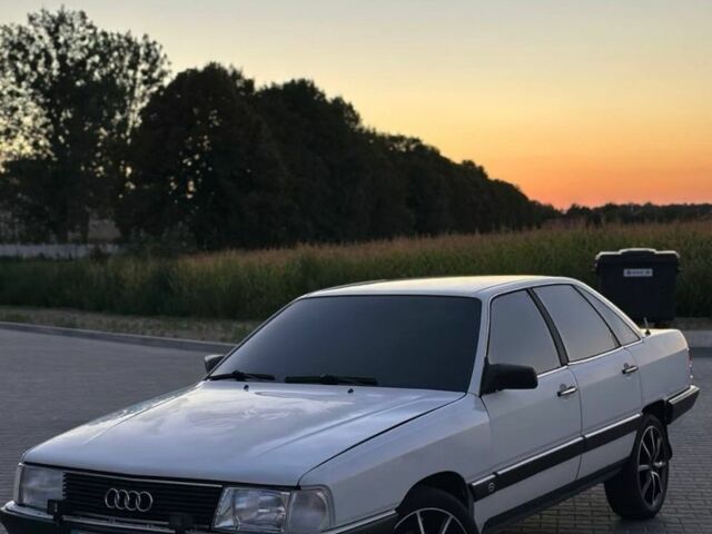 Білий Ауді 100, об'ємом двигуна 2.2 л та пробігом 405 тис. км за 1897 $, фото 1 на Automoto.ua