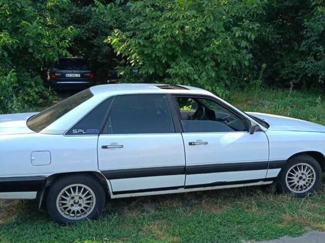 Білий Ауді 100, об'ємом двигуна 1.8 л та пробігом 300 тис. км за 1700 $, фото 1 на Automoto.ua
