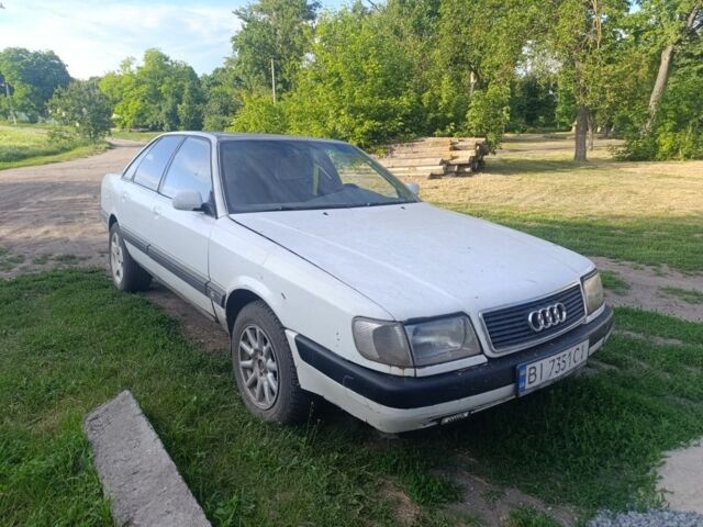 Белый Ауди 100, объемом двигателя 2 л и пробегом 300 тыс. км за 1503 $, фото 1 на Automoto.ua