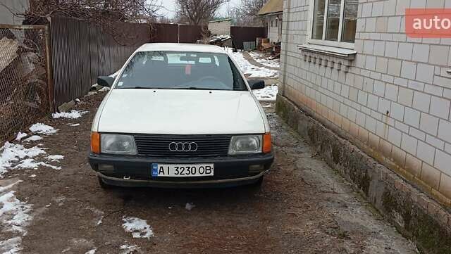 Белый Ауди 100, объемом двигателя 2 л и пробегом 368 тыс. км за 2000 $, фото 1 на Automoto.ua