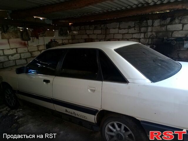 Білий Ауді 100, об'ємом двигуна 2.3 л та пробігом 0 тис. км за 1300 $, фото 1 на Automoto.ua