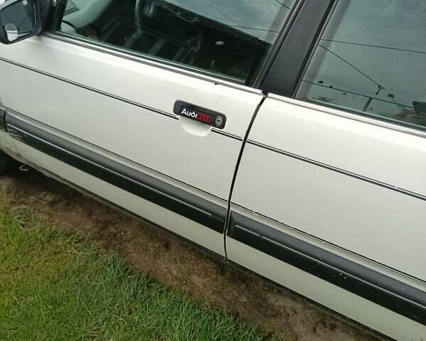 Білий Ауді 100, об'ємом двигуна 1.8 л та пробігом 489 тис. км за 1100 $, фото 1 на Automoto.ua