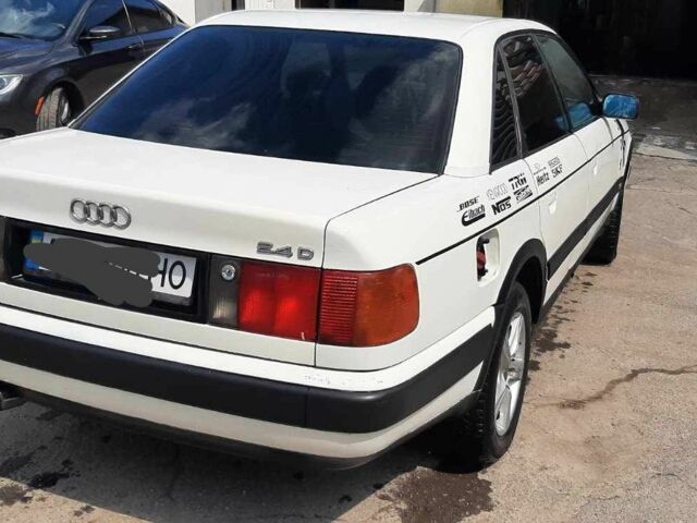 Белый Ауди 100, объемом двигателя 2 л и пробегом 500 тыс. км за 2800 $, фото 1 на Automoto.ua