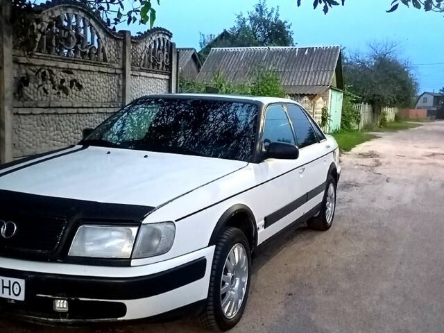 Білий Ауді 100, об'ємом двигуна 2 л та пробігом 500 тис. км за 2800 $, фото 1 на Automoto.ua