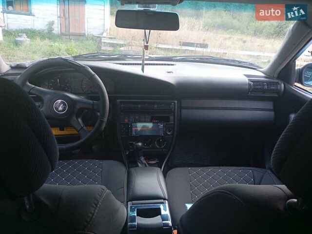 Белый Ауди 100, объемом двигателя 2 л и пробегом 500 тыс. км за 3200 $, фото 1 на Automoto.ua