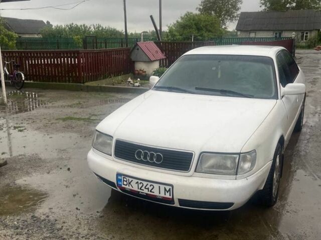 Білий Ауді 100, об'ємом двигуна 2 л та пробігом 255 тис. км за 2500 $, фото 1 на Automoto.ua