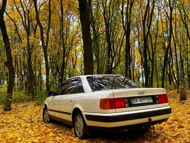 Белый Ауди 100, объемом двигателя 2.3 л и пробегом 286 тыс. км за 2600 $, фото 1 на Automoto.ua