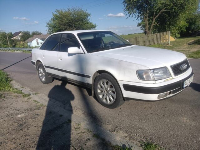 Белый Ауди 100, объемом двигателя 2 л и пробегом 333 тыс. км за 1690 $, фото 1 на Automoto.ua
