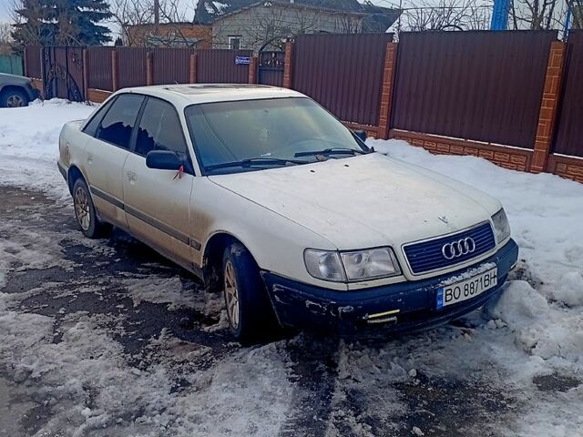 Белый Ауди 100, объемом двигателя 2 л и пробегом 0 тыс. км за 2200 $, фото 1 на Automoto.ua