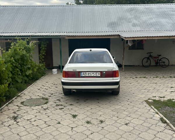 Білий Ауді 100, об'ємом двигуна 2.3 л та пробігом 700 тис. км за 2400 $, фото 1 на Automoto.ua