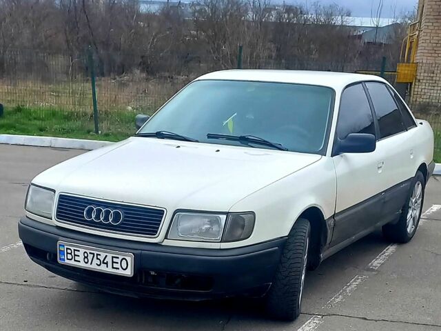 Білий Ауді 100, об'ємом двигуна 2.6 л та пробігом 0 тис. км за 3200 $, фото 1 на Automoto.ua