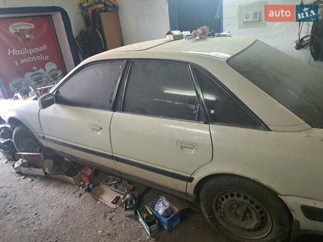 Білий Ауді 100, об'ємом двигуна 2.3 л та пробігом 250 тис. км за 1100 $, фото 1 на Automoto.ua