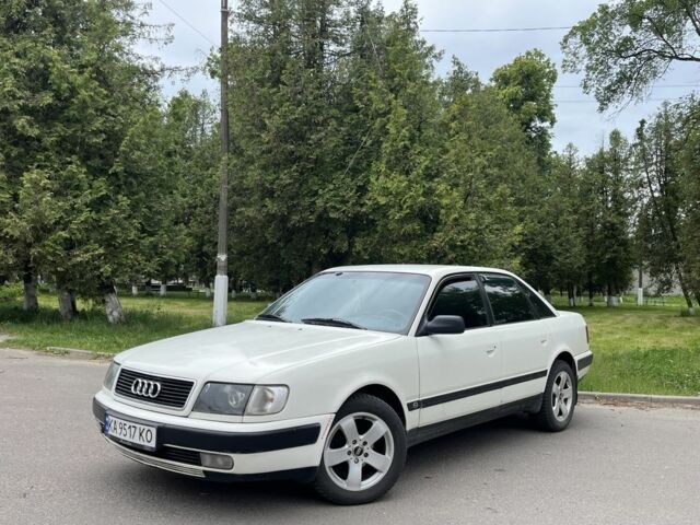 Білий Ауді 100, об'ємом двигуна 2 л та пробігом 200 тис. км за 2500 $, фото 1 на Automoto.ua