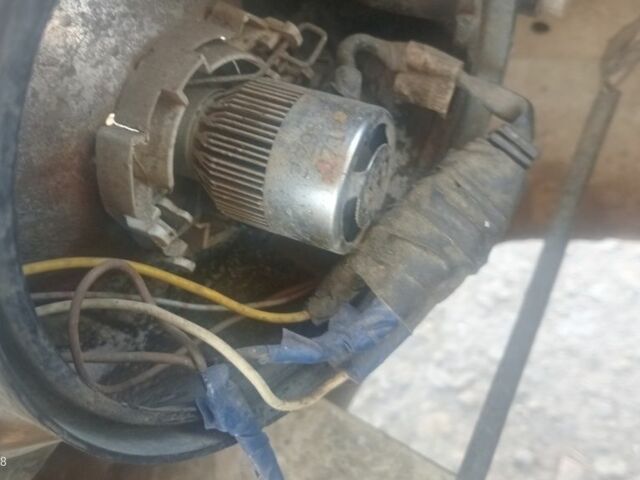 Білий Ауді 100, об'ємом двигуна 1.8 л та пробігом 3 тис. км за 460 $, фото 1 на Automoto.ua