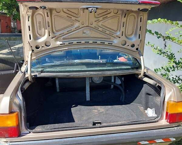 Бежевий Ауді 100, об'ємом двигуна 2.3 л та пробігом 285 тис. км за 1200 $, фото 1 на Automoto.ua