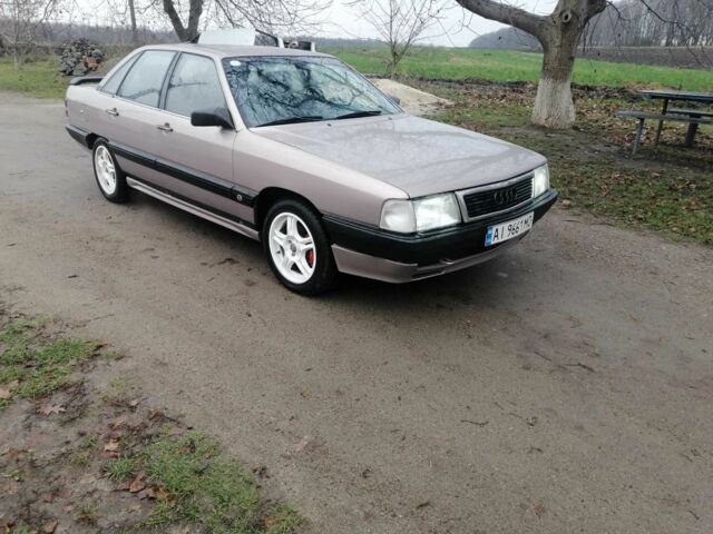 Бежевий Ауді 100, об'ємом двигуна 2.2 л та пробігом 100 тис. км за 1500 $, фото 1 на Automoto.ua