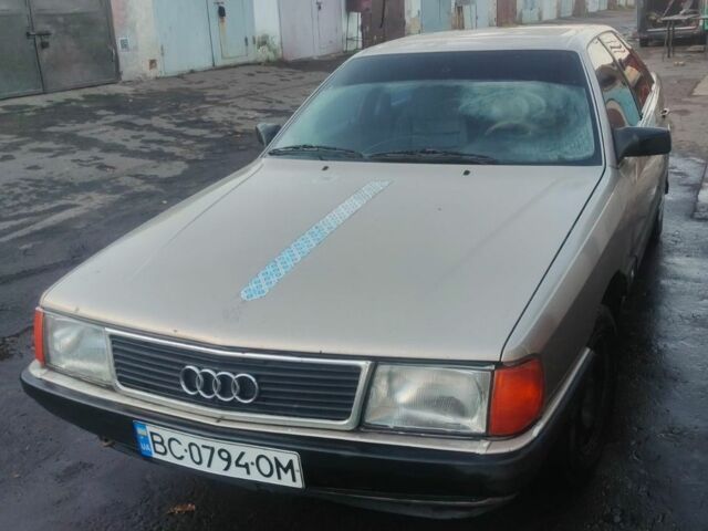 Бежевий Ауді 100, об'ємом двигуна 1.8 л та пробігом 287 тис. км за 1800 $, фото 1 на Automoto.ua