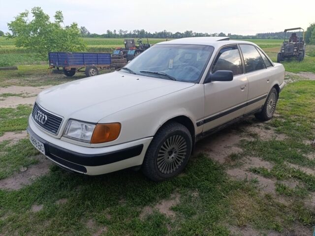 Бежевий Ауді 100, об'ємом двигуна 2.5 л та пробігом 512 тис. км за 1800 $, фото 1 на Automoto.ua
