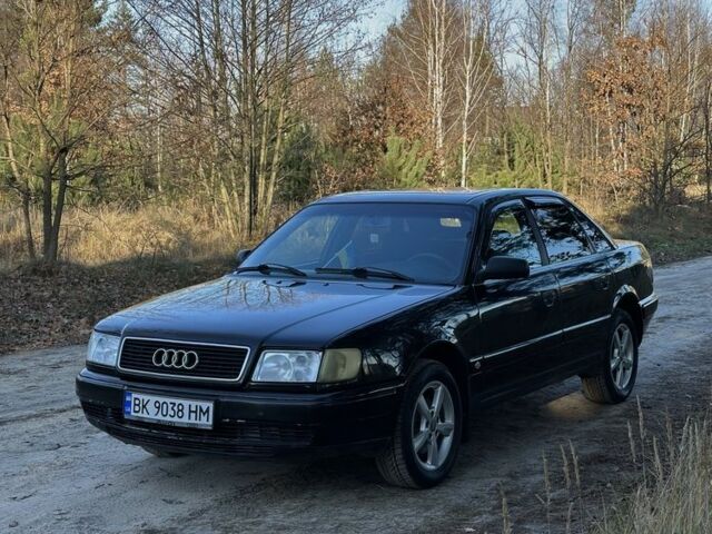 Черный Ауди 100, объемом двигателя 2.5 л и пробегом 575 тыс. км за 3200 $, фото 1 на Automoto.ua