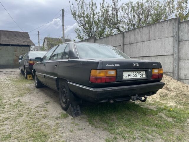 Черный Ауди 100, объемом двигателя 2 л и пробегом 308 тыс. км за 800 $, фото 1 на Automoto.ua