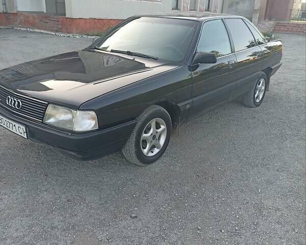 Черный Ауди 100, объемом двигателя 2 л и пробегом 350 тыс. км за 2000 $, фото 1 на Automoto.ua