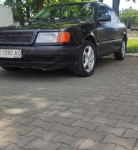 Черный Ауди 100, объемом двигателя 2.3 л и пробегом 362 тыс. км за 1300 $, фото 1 на Automoto.ua