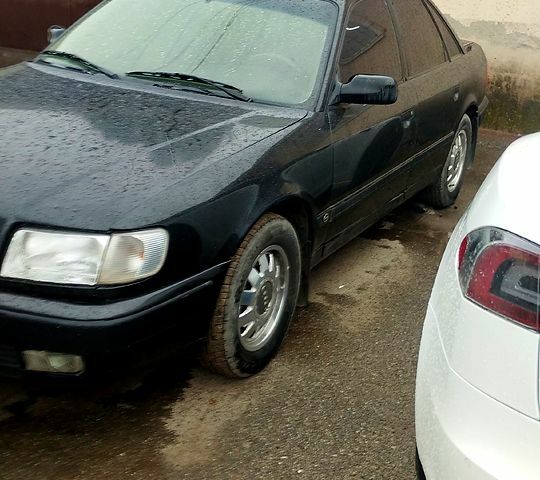 Черный Ауди 100, объемом двигателя 2.6 л и пробегом 1 тыс. км за 3000 $, фото 1 на Automoto.ua