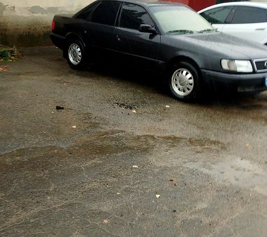 Черный Ауди 100, объемом двигателя 26 л и пробегом 0 тыс. км за 3000 $, фото 1 на Automoto.ua