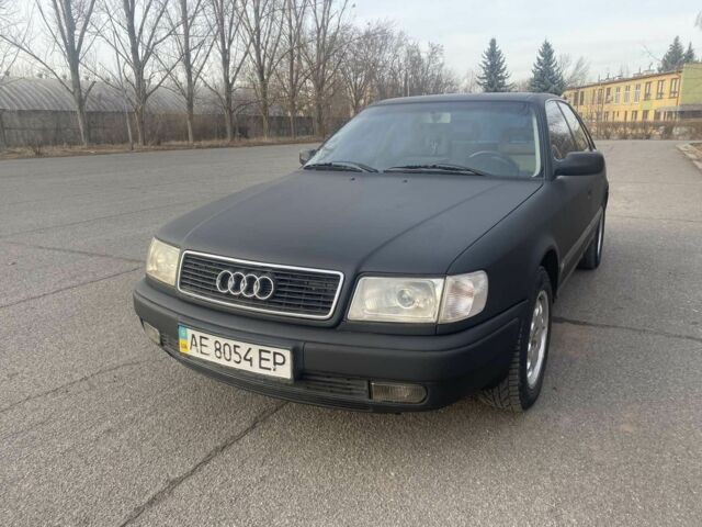 Черный Ауди 100, объемом двигателя 2.6 л и пробегом 150 тыс. км за 2500 $, фото 1 на Automoto.ua