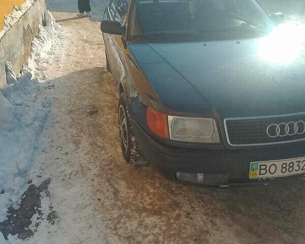 Черный Ауди 100, объемом двигателя 2.6 л и пробегом 300 тыс. км за 2500 $, фото 1 на Automoto.ua