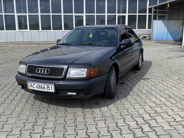 Черный Ауди 100, объемом двигателя 2.8 л и пробегом 320 тыс. км за 2800 $, фото 1 на Automoto.ua