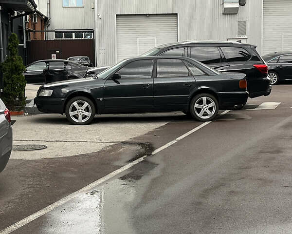 Черный Ауди 100, объемом двигателя 2.5 л и пробегом 338 тыс. км за 4000 $, фото 1 на Automoto.ua