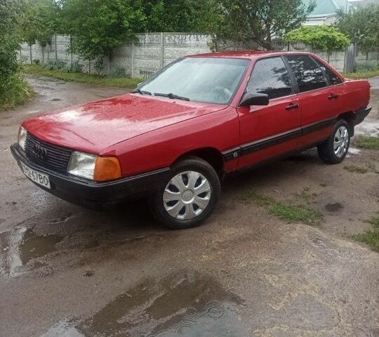Красный Ауди 100, объемом двигателя 0 л и пробегом 380 тыс. км за 1183 $, фото 1 на Automoto.ua