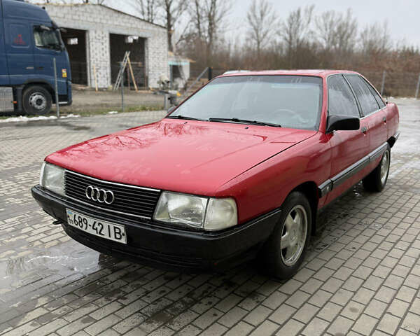 Красный Ауди 100, объемом двигателя 0 л и пробегом 300 тыс. км за 1200 $, фото 1 на Automoto.ua