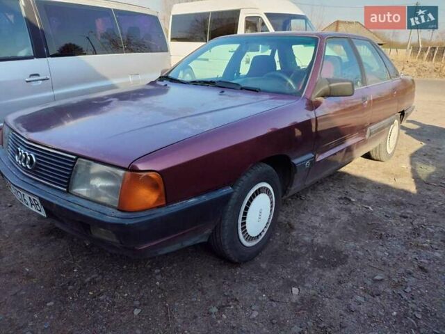 Красный Ауди 100, объемом двигателя 2.3 л и пробегом 300 тыс. км за 1150 $, фото 1 на Automoto.ua