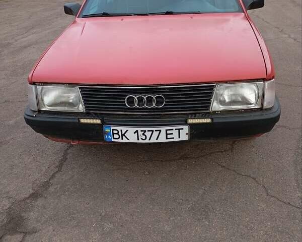 Красный Ауди 100, объемом двигателя 1.8 л и пробегом 260 тыс. км за 1550 $, фото 1 на Automoto.ua