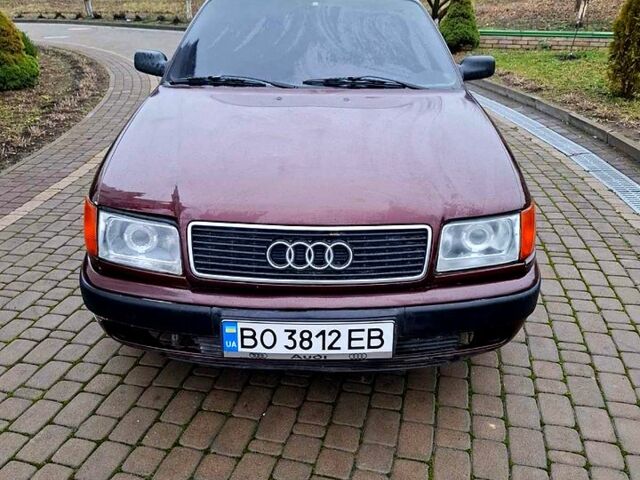 Красный Ауди 100, объемом двигателя 2 л и пробегом 300 тыс. км за 2000 $, фото 1 на Automoto.ua