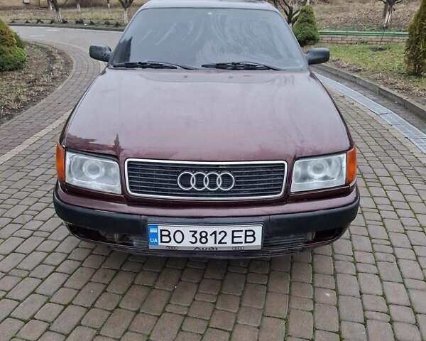 Красный Ауди 100, объемом двигателя 1.98 л и пробегом 300 тыс. км за 2000 $, фото 1 на Automoto.ua