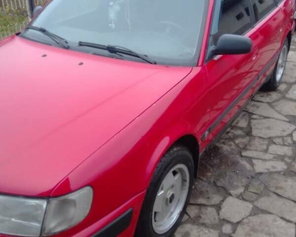 Красный Ауди 100, объемом двигателя 2 л и пробегом 400 тыс. км за 3300 $, фото 1 на Automoto.ua