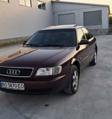 Красный Ауди 100, объемом двигателя 2 л и пробегом 199 тыс. км за 2600 $, фото 1 на Automoto.ua