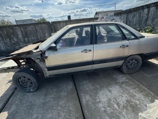 Ауді 100, об'ємом двигуна 2 л та пробігом 100 тис. км за 350 $, фото 1 на Automoto.ua